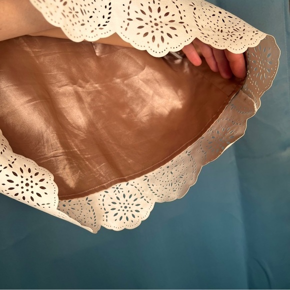 Forever 21 (Large) Laser-Cut Mini Skirt - 2000s Vintage - Picture 6 of 13